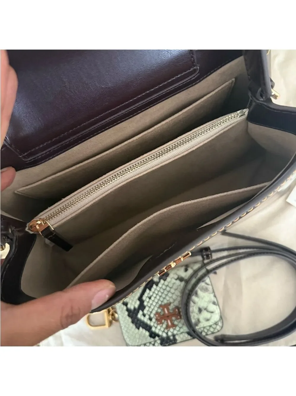 New 900+! Tory Burch BRITTEN SMOOTH SATCHEL & Matching Wallet TEMPRANILLO / Gold